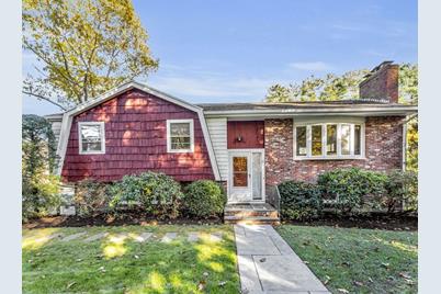 2 Raymond Street, Manchester by the Sea, MA 01944 - Photo 1