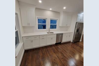 131 Mount Vernon St #TopFloor, Malden, MA 02148 - Photo 1