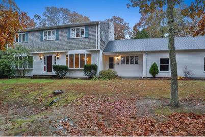 24 Surrey Ln, Sandwich, MA 02563 - Photo 1