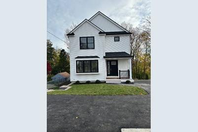 79 Pleasant View Avenue, Braintree, MA 02184 - Photo 1