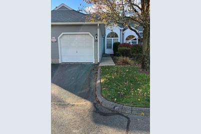179 Brookfield Ln #179, Agawam, MA 01001 - Photo 1