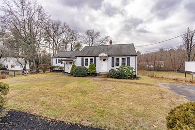 22 Easy St, South Hadley, MA 01075 - Photo 1