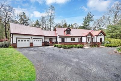 27 Country Lane, Palmer, MA 01069 - Photo 1