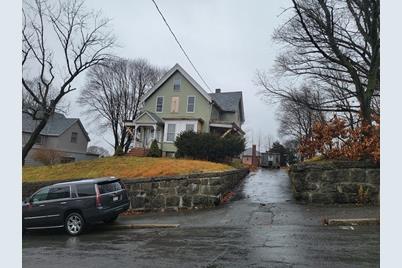 105 Bay View Ave, Lynn, MA 01902 - Photo 1