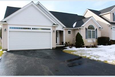 61 Hillview Ln #61, Northbridge, MA 01588 - Photo 1