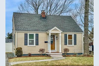 58 Broadway, Stoneham, MA 02180 - Photo 1
