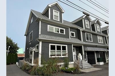 250 Ash St #1, Reading, MA 01867 - Photo 1