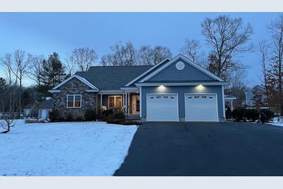 112 Keith's Circle, Swansea, MA 02777 - Photo 1