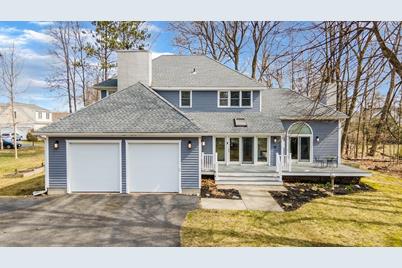 19 Woodland Meadow Dr, Lancaster, MA 01523 - Photo 1