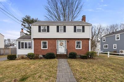 29 Dickens St, Quincy, MA 02170 - Photo 1