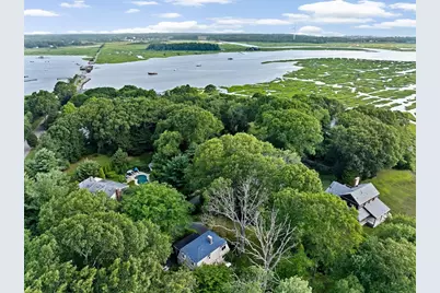 208 Damons Point Rd, Marshfield, MA 02050 - Photo 1