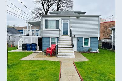 31 Blake St, Revere, MA 02151 - Photo 1