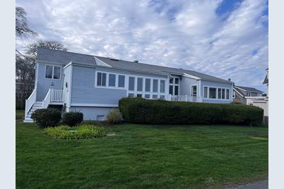 6 Mattakiset Rd, Mattapoisett, MA 02739 - Photo 1