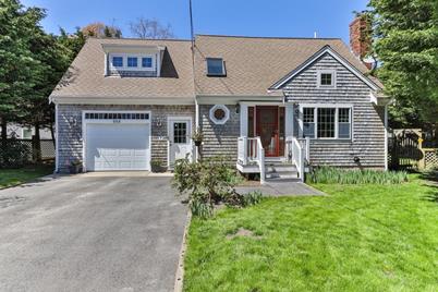 554 Strawberry Hill Rd, Barnstable, MA 02601 - Photo 1