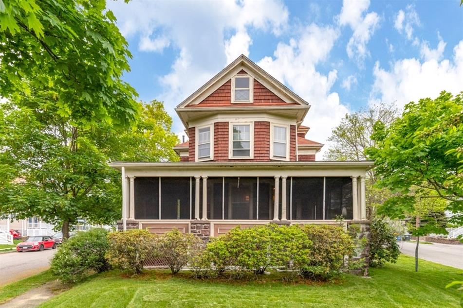 35 Mt Vernon St, Saugus, MA 01906 MLS 73243655 Coldwell Banker