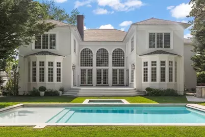 17 North Glen Dr, Mashpee, MA 02649 - Photo 1