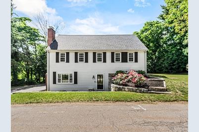 35 Sleepy Hollow Ln, Wrentham, MA 02093 - Photo 1