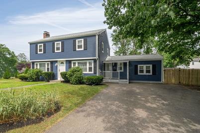 33 Gates Ave, Hudson, MA 01749 - Photo 1