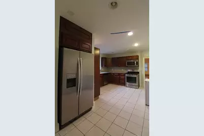 25 7th Street #2, Medford, MA 02155 - Photo 1
