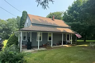 193 Linden St, Swansea, MA 02777 - Photo 1