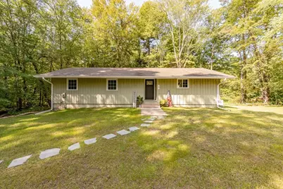 3 S Loomis St, Southwick, MA 01077 - Photo 1