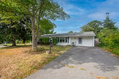 4 Dodge Rd, Brockton, MA 02302 - Photo 1