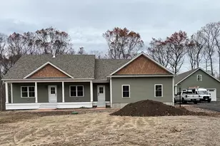 680 Pine St, Seekonk, MA 02771 - Photo 1