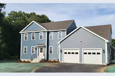 133 Elm St, Uxbridge, MA 01569 - Photo 1