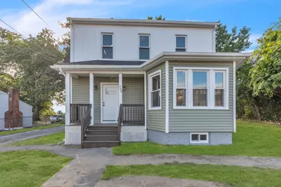 268 South St, Holyoke, MA 01040 - Photo 1
