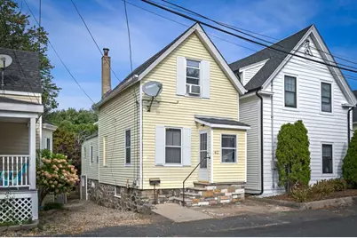 62 Crescent St, Swampscott, MA 01907 - Photo 1