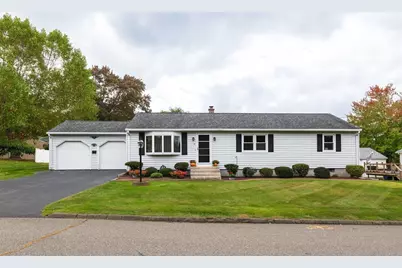 14 McMahon Dr, Holyoke, MA 01040 - Photo 1