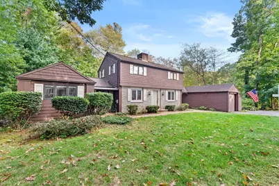 186 Colonel Hunt Dr, Abington, MA 02351 - Photo 1