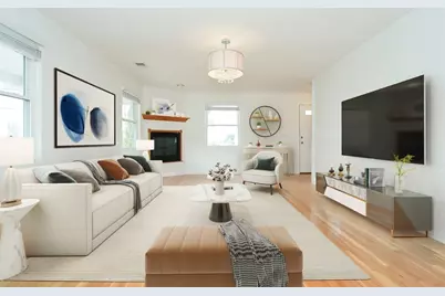 89 E Central St #1, Franklin, MA 02038 - Photo 1