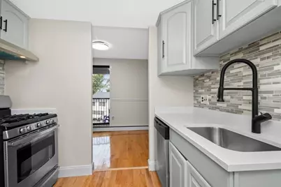 271 Lake St #6, Weymouth, MA 02189 - Photo 1