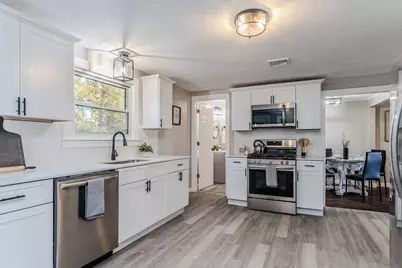 69 Dillon Ave, Holyoke, MA 01040 - Photo 1