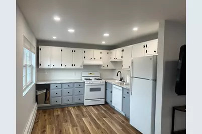 39 Farrwood Ave #6, North Andover, MA 01845 - Photo 1