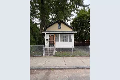 15 Manhattan St, Springfield, MA 01109 - Photo 1