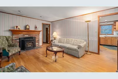 20 Brentwood Dr, Dudley, MA 01571 - Photo 1