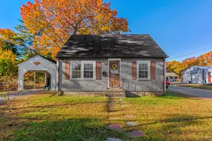 51 Warr Ave, Wareham, MA 02571 - Photo 1