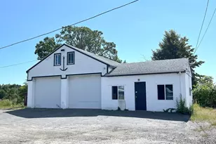 4 Hewlett St, Saugus, MA 01906 - Photo 1