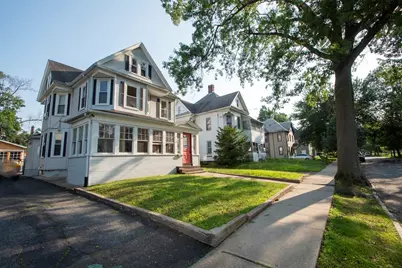 26 Laurel St, Holyoke, MA 01040 - Photo 1