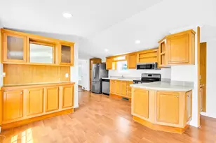 181 Boston Post Rd E, Marlborough, MA 01752 - Photo 1