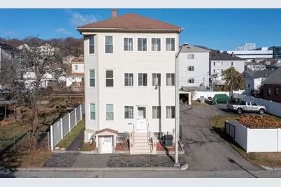 3 Imperial Pl, Worcester, MA 01604 - Photo 1