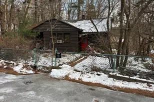 72 Holden Rd, Paxton, MA 01612 - Photo 1