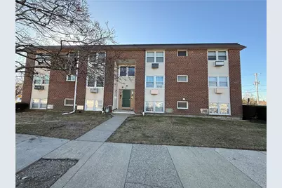 29 Woodbine St #9, Pawtucket, RI 02860 - Photo 1