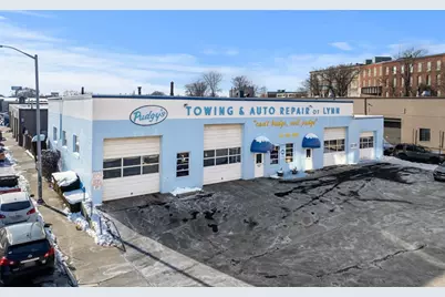 135 Pleasant St, Lynn, MA 01901 - Photo 1