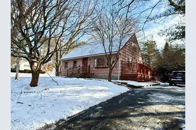 58 Arnold Rd, Sturbridge, MA 01518 - Photo 1