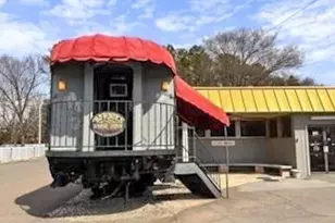 749 James St, Chicopee, MA 01020 - Photo 1