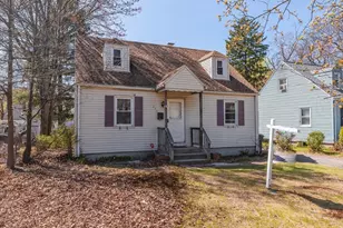 136 Rosewell St, Springfield, MA 01109 - Photo 1