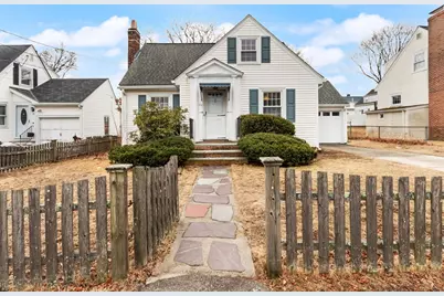 28 Hamilton Ave, Quincy, MA 02171 - Photo 1